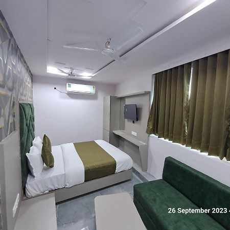 Hotel Kingdom Gandhinagar Buitenkant foto