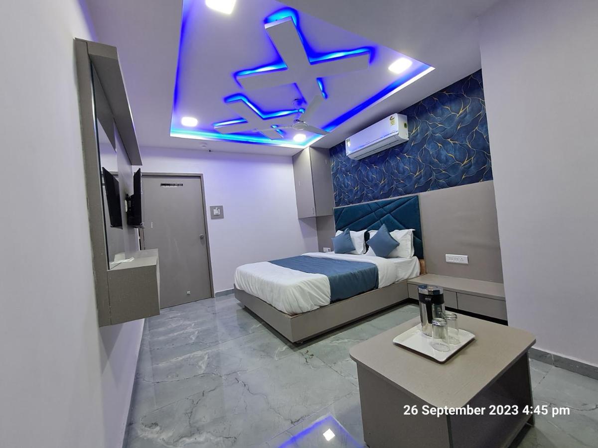 Hotel Kingdom Gandhinagar Buitenkant foto
