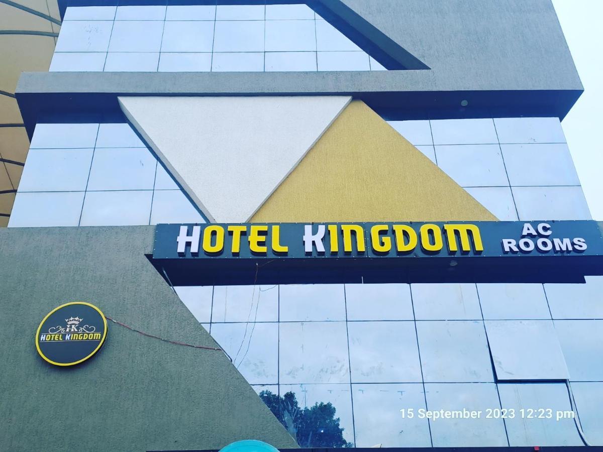 Hotel Kingdom Gandhinagar Buitenkant foto