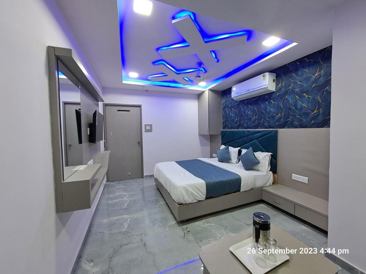 Hotel Kingdom Gandhinagar Buitenkant foto